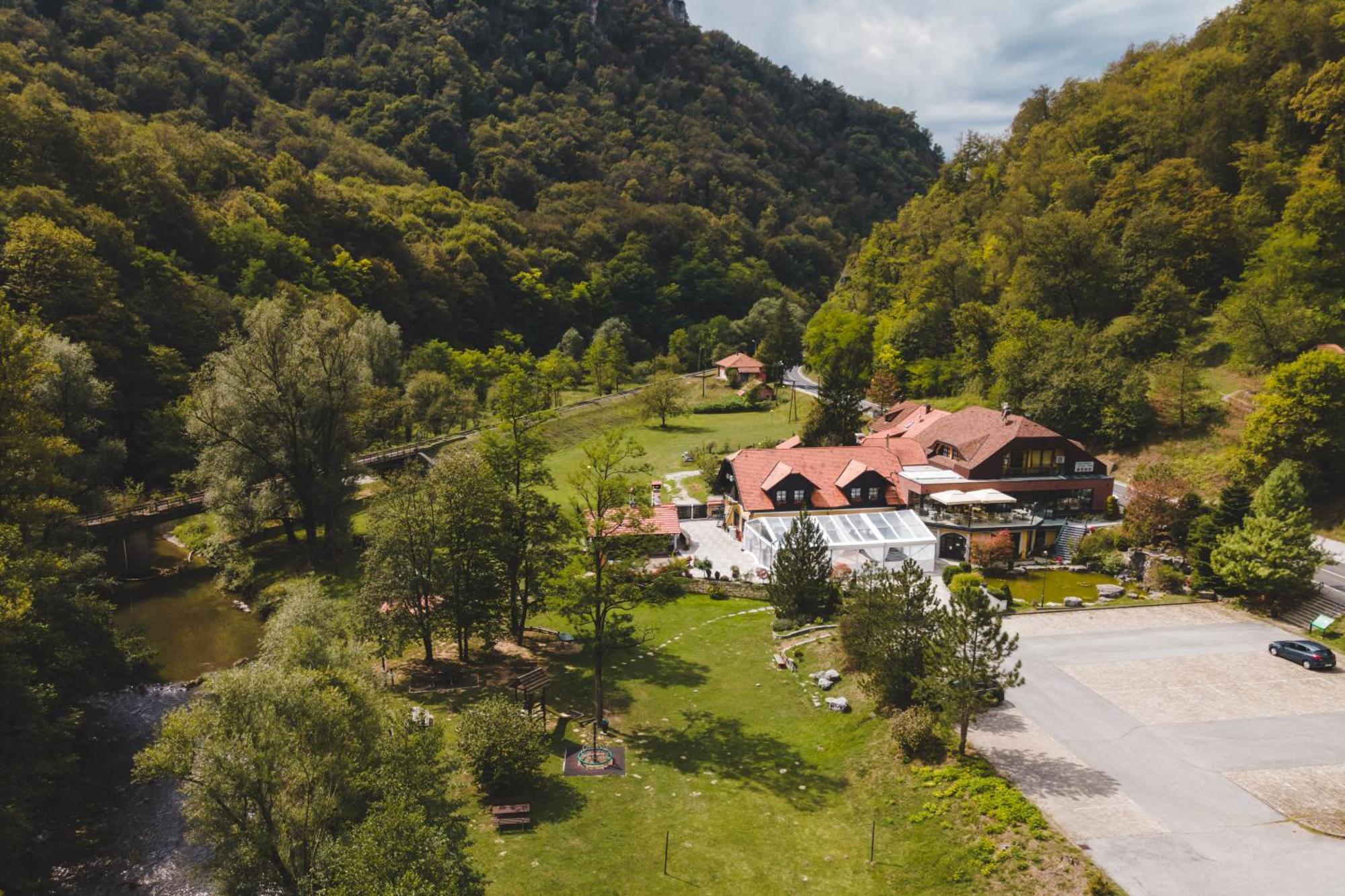 Guesthouse Villa Zelenjak Ventek Kumrovec Eksteriør billede