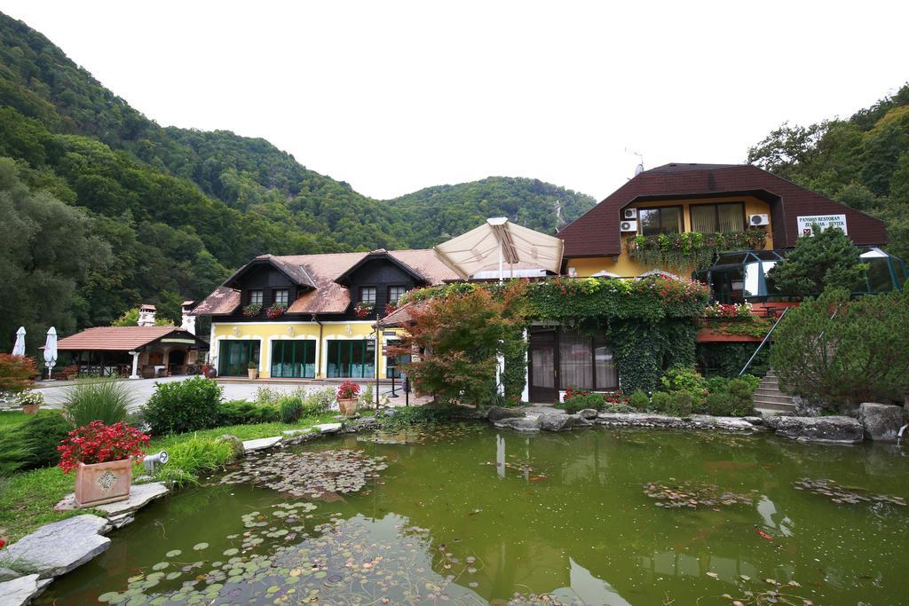 Guesthouse Villa Zelenjak Ventek Kumrovec Eksteriør billede